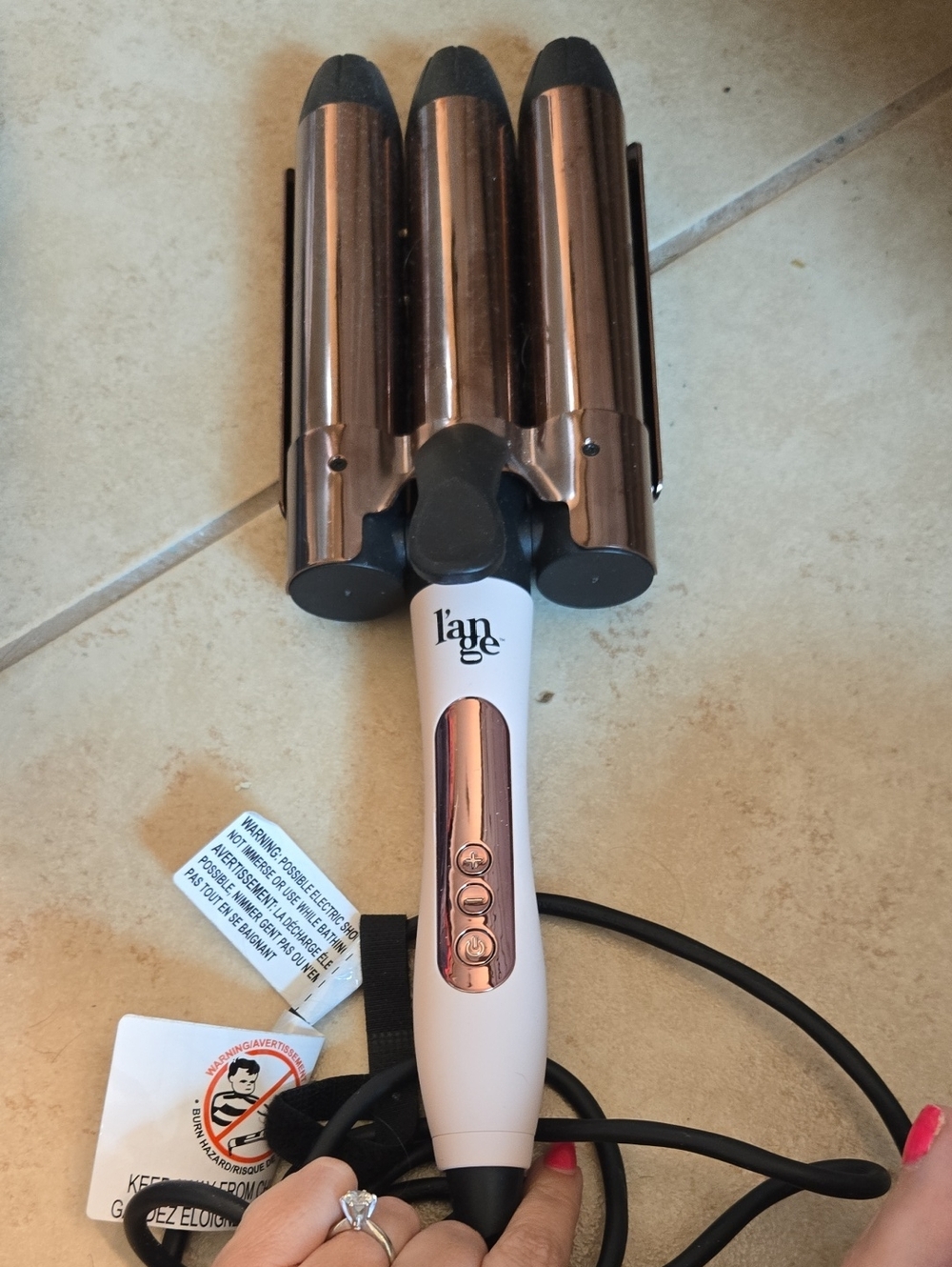L'ange Triple Barrel Curling Wand in Rose Gold and White